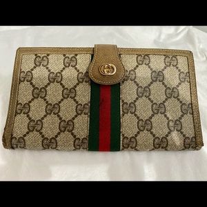 Vintage Gucci Trifold